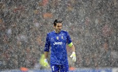 开云下载-绿茵场上的碾压与乒乓台前的惊艳，当英格兰足球遇上梁靖崑