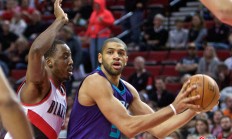 开云体育中国官网-黄蜂连胜开拓者，球队状况蒸蒸日上的简单介绍