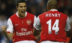 开云体育直播-石宇奇惊艳四座，日本队轻取丹麦队，一场技术与意志的完美演绎