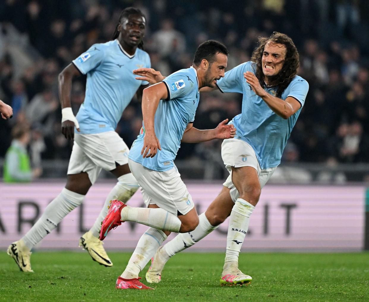 帕尔马门将连扑多次，客场逼平强敌