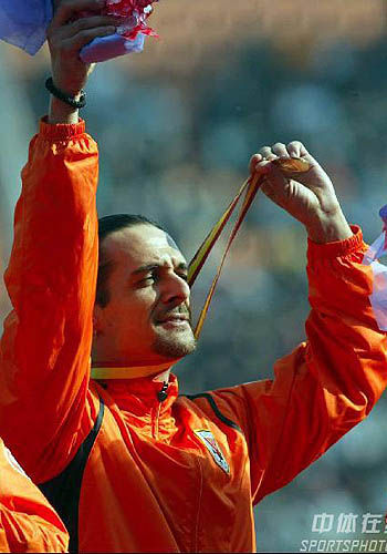 独苗重庆斗鲁能,谁能胜出? 独苗重庆斗鲁能,谁能胜出?