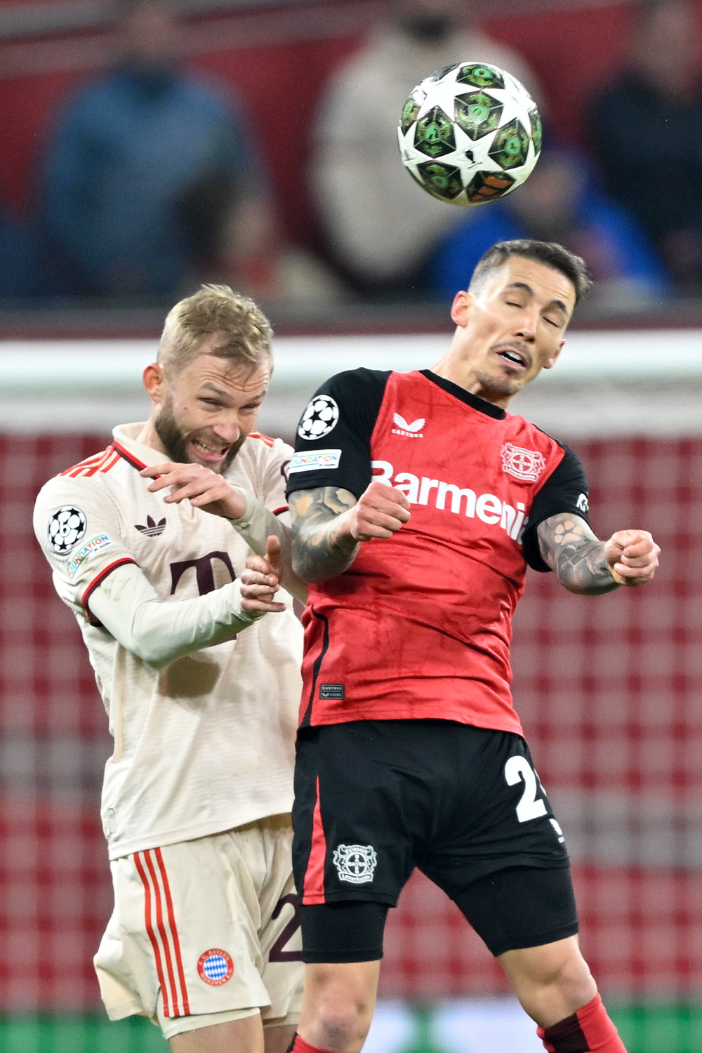 包含曼联客场战平拜仁，晋级欧冠四强的词条