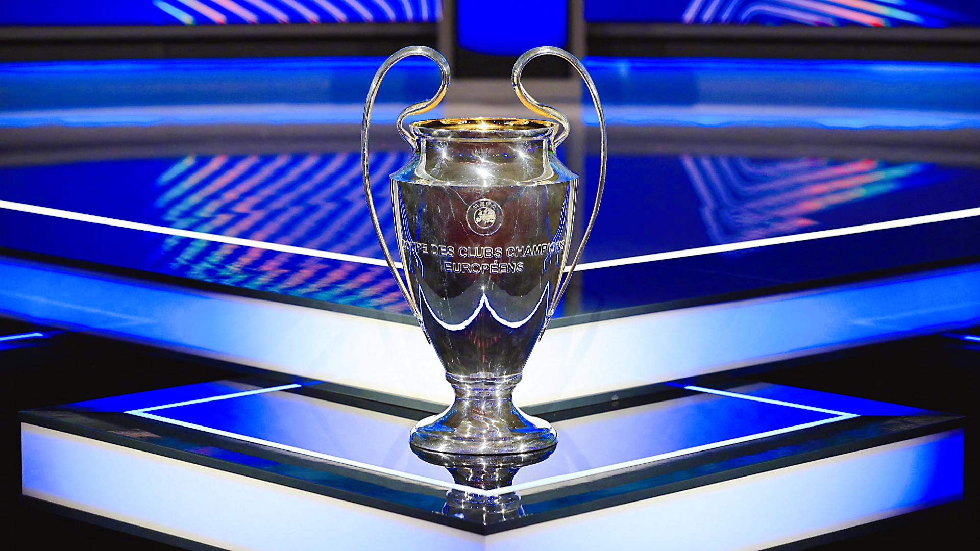 关于皇家马德里力挽狂澜晋级淘汰赛的信息