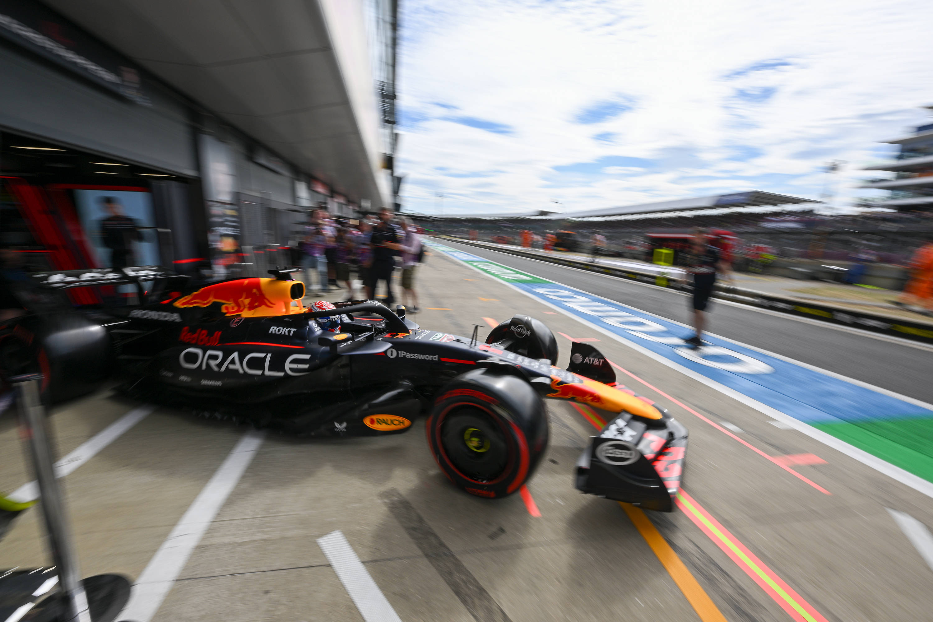 哈斯车队鏖战法拉利,汉密尔顿关键制胜的简单介绍 哈斯车队鏖战法拉利,汉密尔顿关键制胜的简单介绍