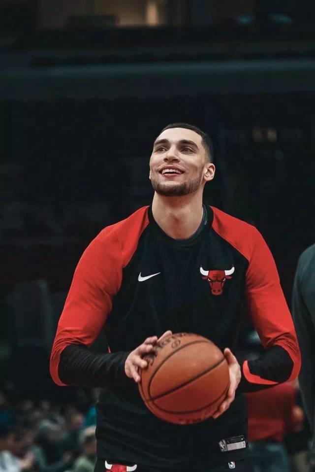 76人翻盘吉林队，拉文高光表现的简单介绍