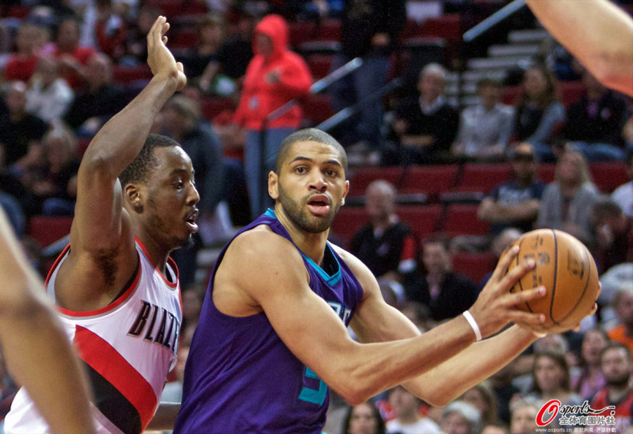 黄蜂连胜开拓者,球队状况蒸蒸日上的简单介绍 黄蜂连胜开拓者,球队状况蒸蒸日上的简单介绍