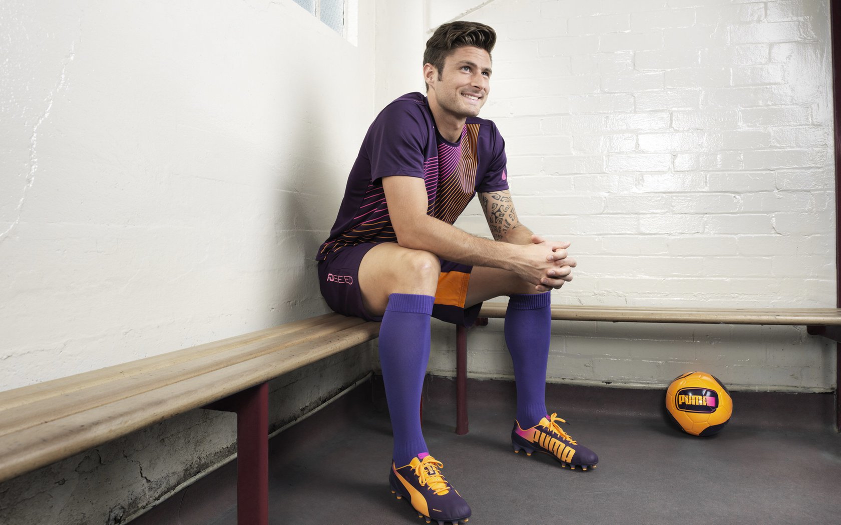 卢卡库王者归来独中四元，切尔西火力全开强势击溃塞维利亚